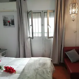 H Juan Casa de hóspedes