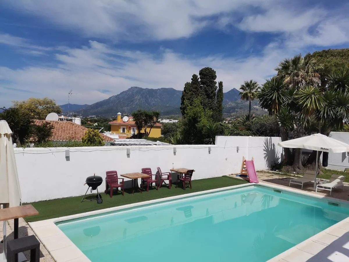 Marbella别墅独立房带泳池 Guest house Marbella